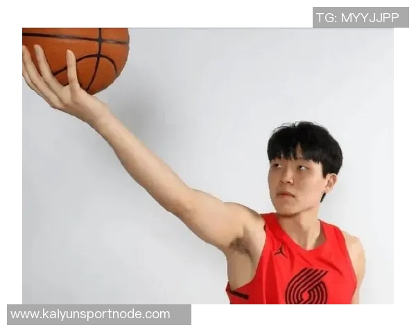 杨瀚森在比赛中表现出色需加强防守与无球跑动提升实力