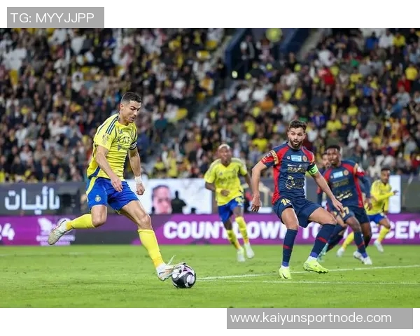 利雅得胜利遭遇失误对手禁区前抢断后远射精彩破门