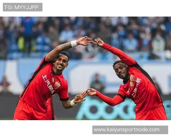 足球报：莱昂纳多出战英博前景乐观加布里埃尔恢复情况待定